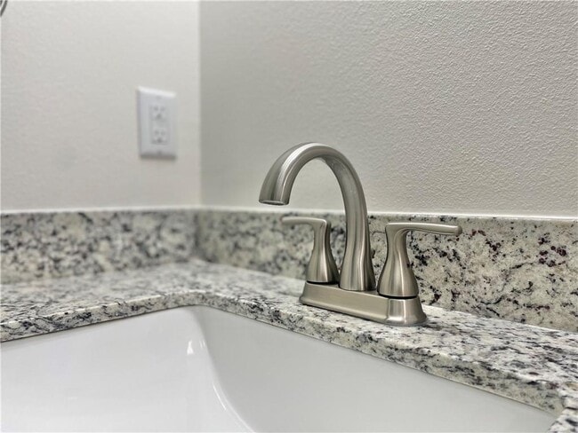 Building Photo - 506 Park St