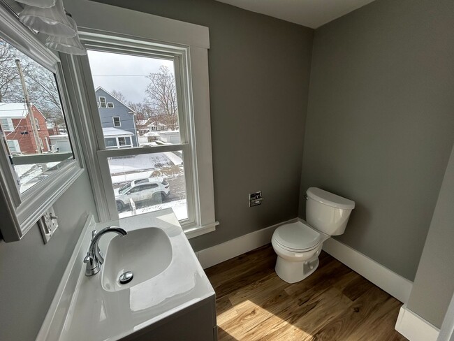 Building Photo - Fully Renovated 3 Bedroom, 2 Full Bath Home on a Double Lot in Grove City!