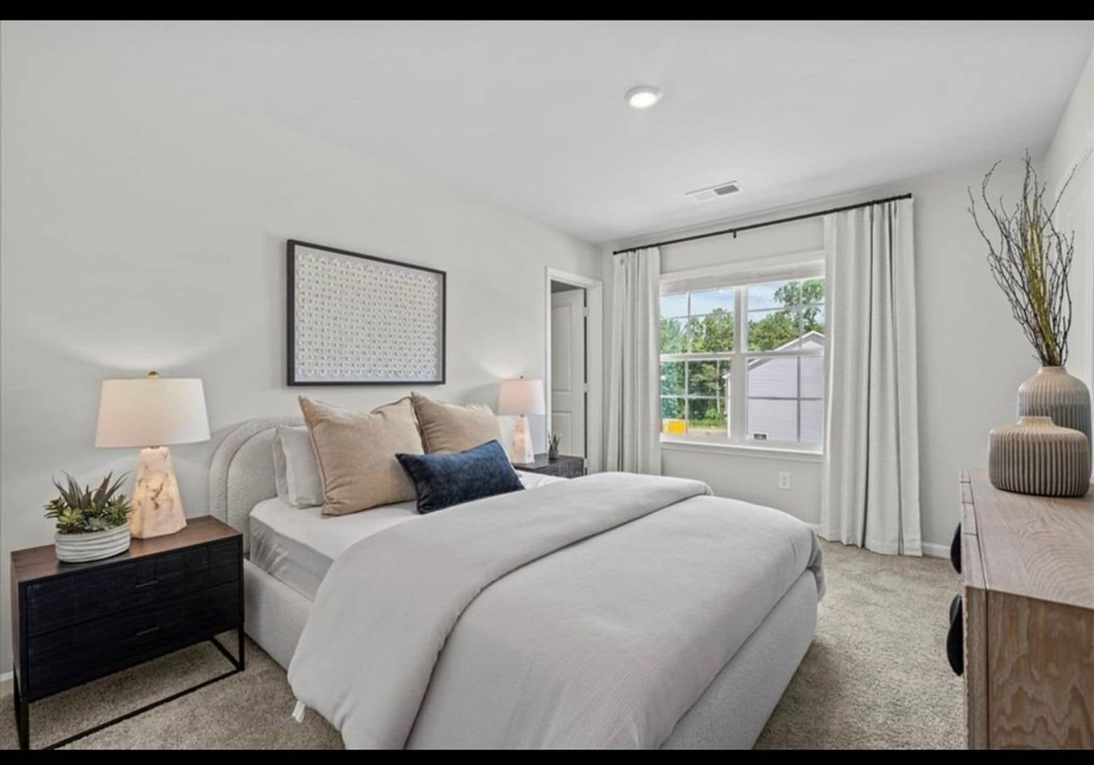 Building Photo - 109 Lowland Dr