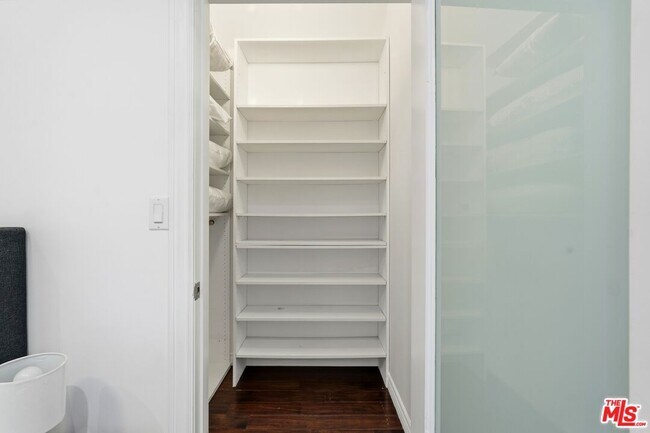 Building Photo - 13201 Bloomfield St