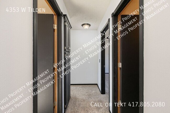 Building Photo - 4353 W Tilden St