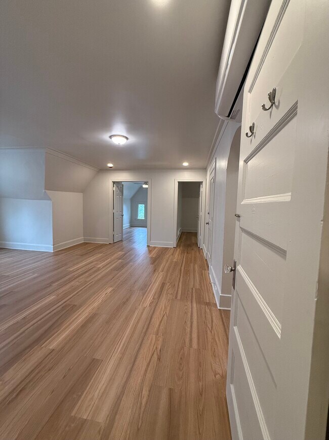 Building Photo - 3700 Brighton Rd