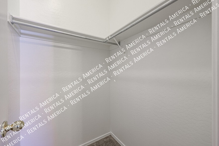 Building Photo - 15029 W Wethersfield Rd