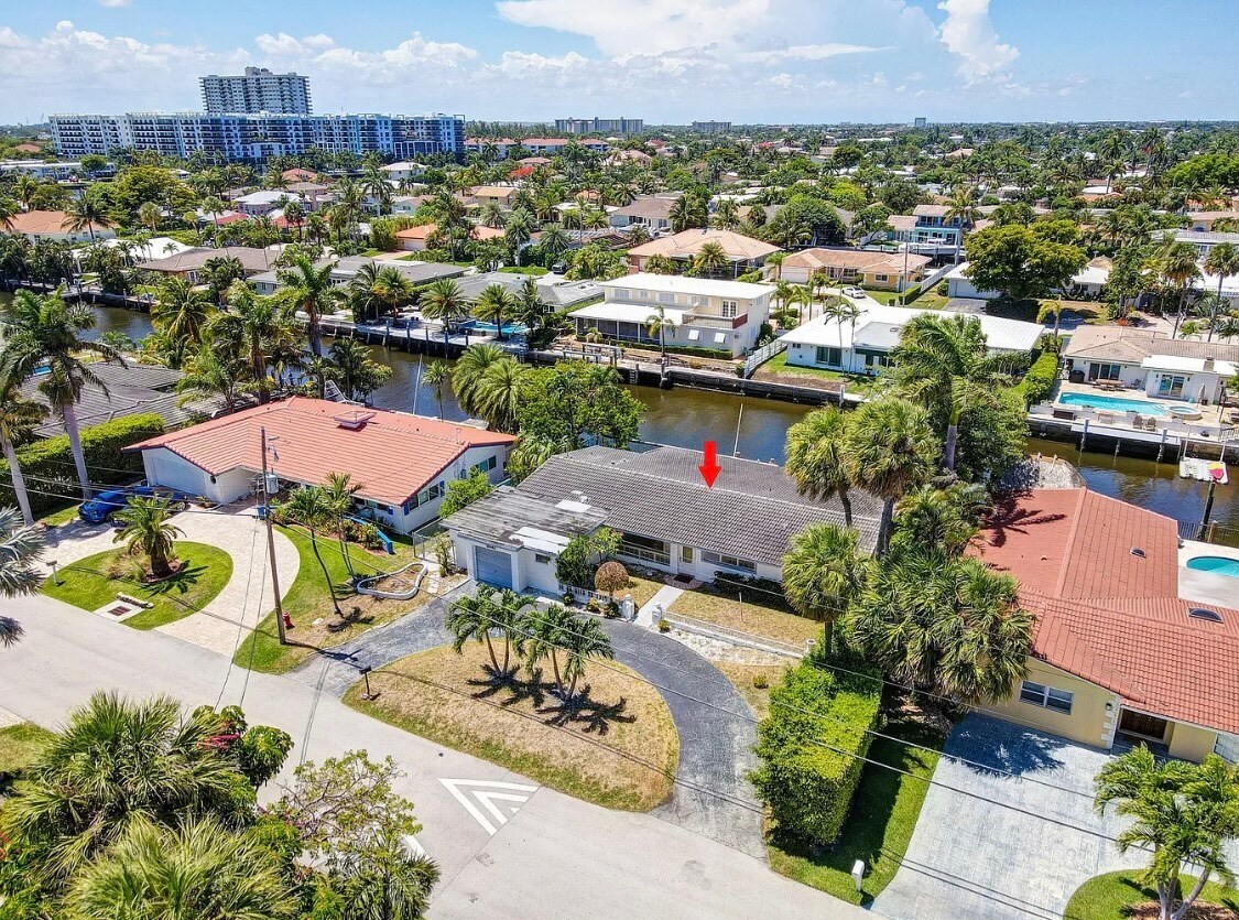 Building Photo - 2041 Coral Reef Dr