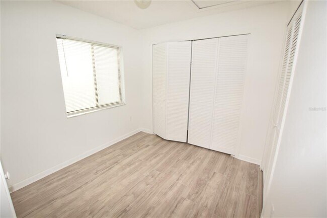 Building Photo - 904 Sumter St