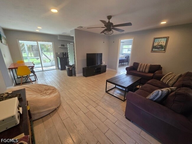 Building Photo - 311 Schoolside Dr