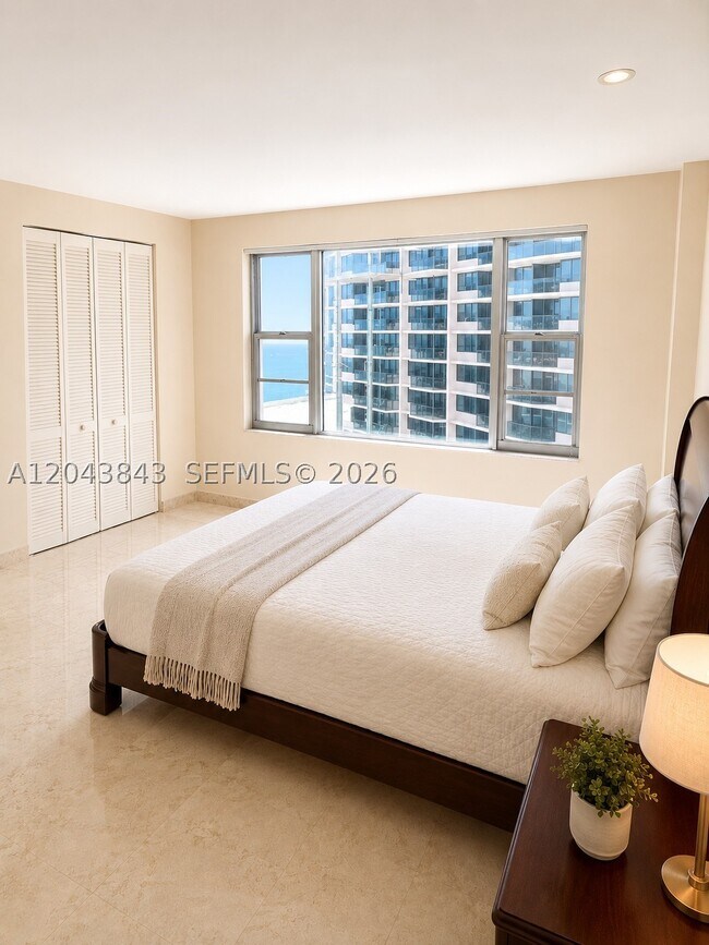 Building Photo - 5255 Collins Ave