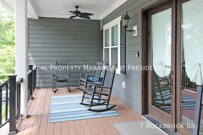 Building Photo - 7 Rockbrook Dr
