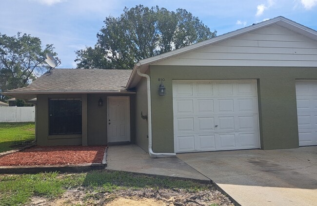 Building Photo - 810 Druid Pl