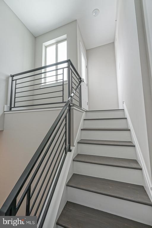 Building Photo - 758 N Uber St