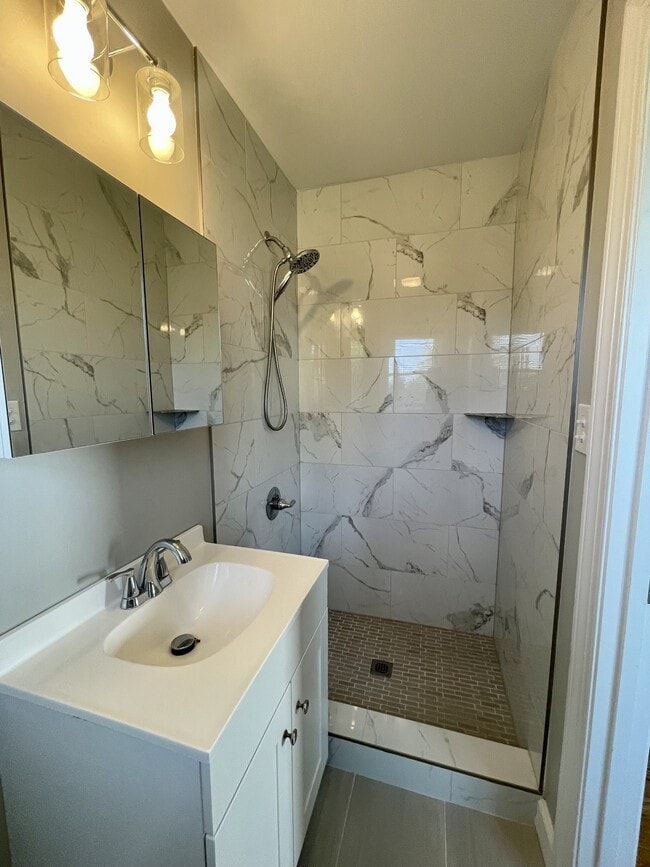 Building Photo - 63 Shelor Dr