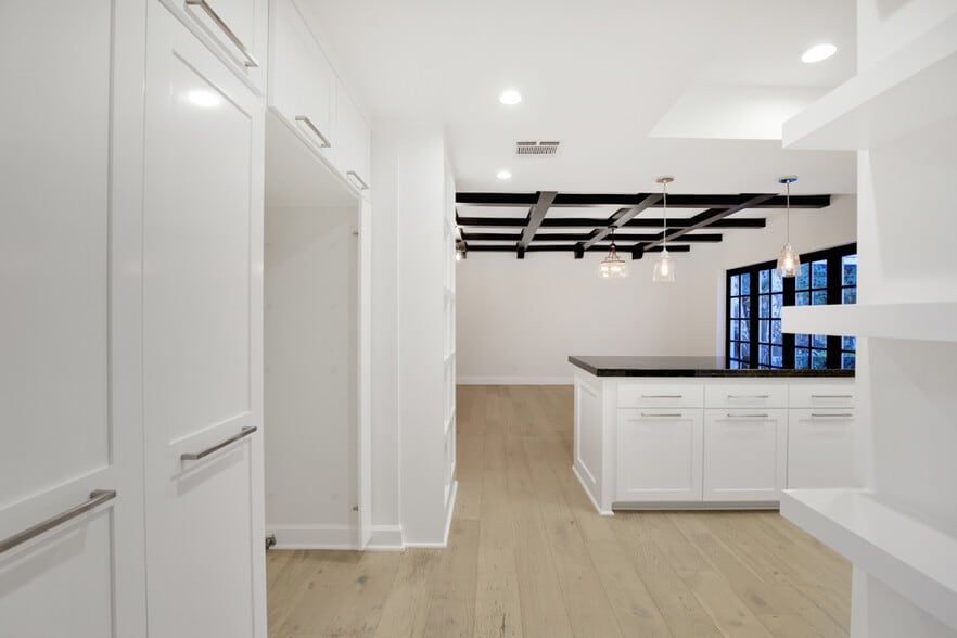 Building Photo - 23450 Park Hermosa