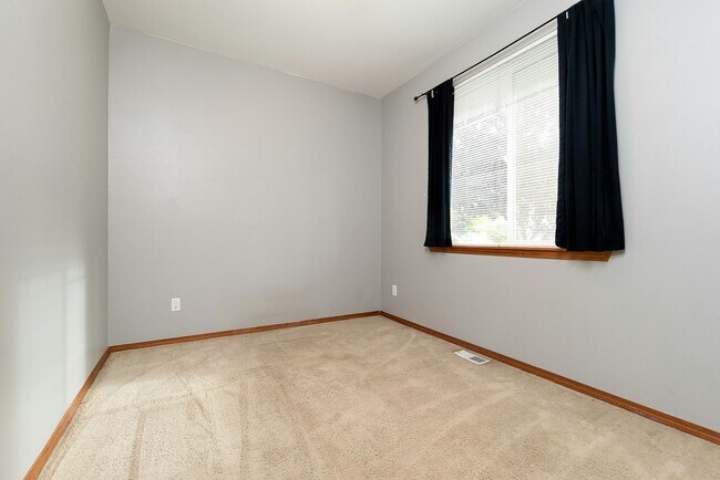 Building Photo - 18230 97th Ave Ct E
