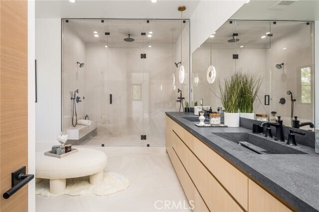 Building Photo - 16657 Oldham St