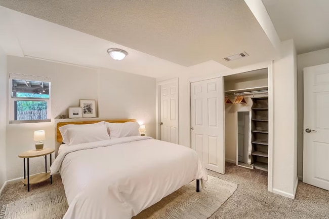 Building Photo - Cozy Arvada Downstairs Duplex Available Now!