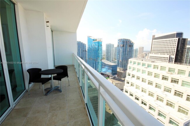 Building Photo - 950 Brickell Bay Dr