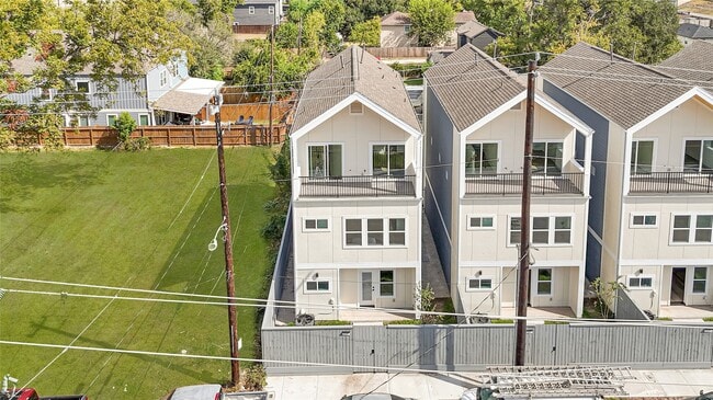 Building Photo - 3108 Arlington St