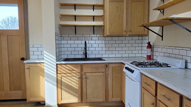 Building Photo - Updated Historic Gem in Prime Appleton Location