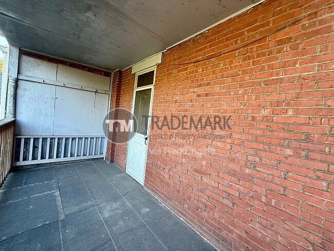 Building Photo - 2215 N 4th St