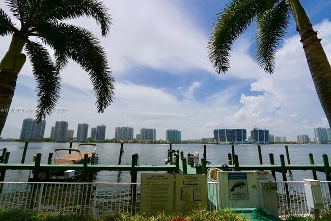 Building Photo - 17800 N Bay Rd