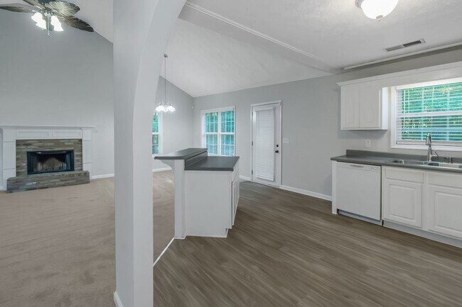 Building Photo - Gorgeous 3br 2bath ranch home in Covington...