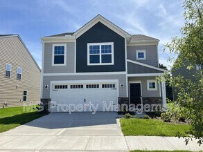 Building Photo - 1367 Woodhouse Dr