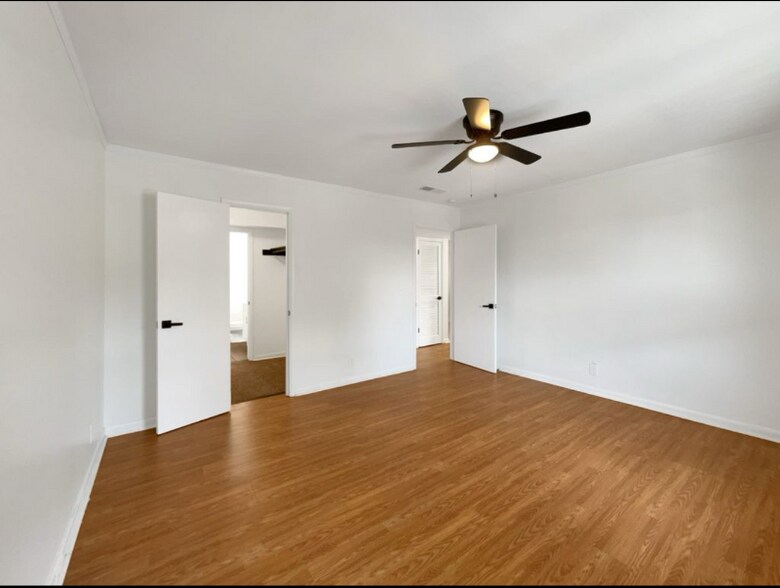 Building Photo - 555 N Dupont Ave