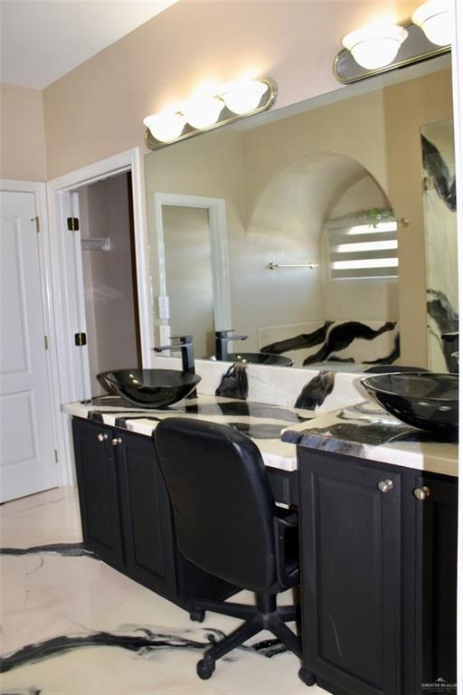 Building Photo - 22 Wisteria Ave