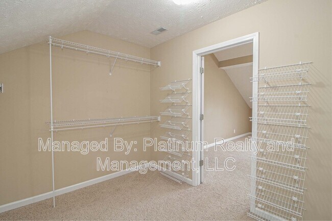 Building Photo - 1449 Mutual Dr