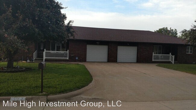 Building Photo - 523 W Jewell St