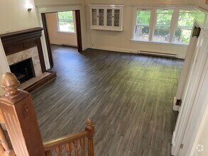Building Photo - 12 Bedroom 8 1/2 Bathroom plus parking and...