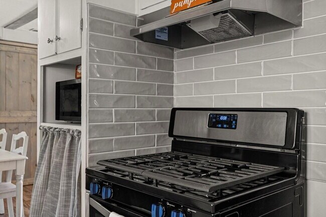 Building Photo - Move-In Ready 3BR Brick Ranch — Roof, HVAC, Furnace & Water Heater All Updated 2021-2024