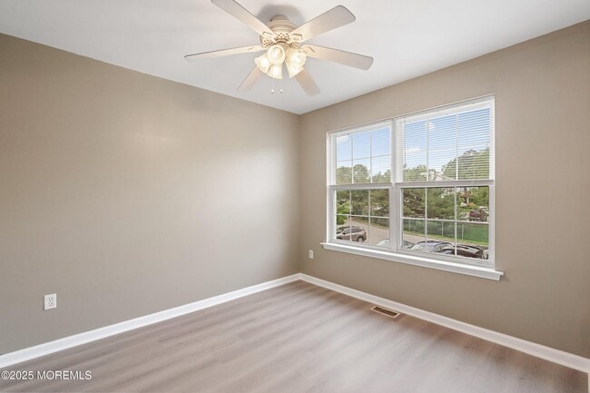 Building Photo - 119 Sandpiper Ln