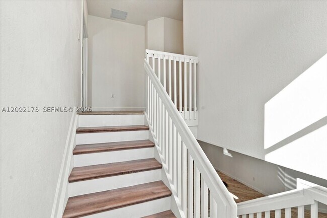 Building Photo - 336 NE 210th Way