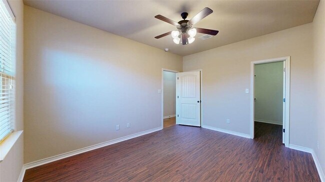 Building Photo - 3009 Towers Pkwy