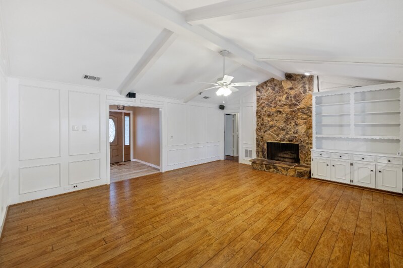 Building Photo - 1527 Estates Way