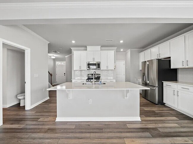 Building Photo - Lease OR Lease to Own