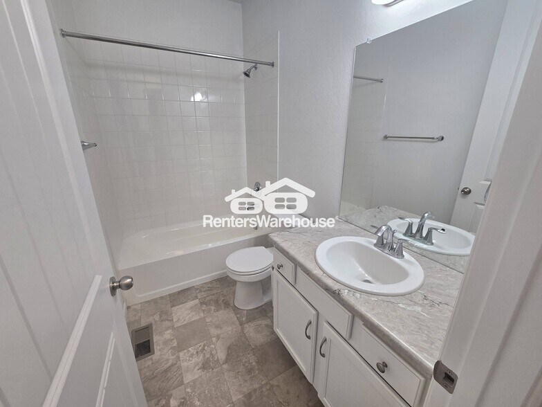 Building Photo - 11823 Barrentine Lp