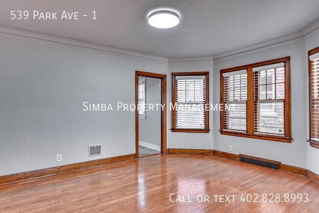 Building Photo - 539 Park Ave