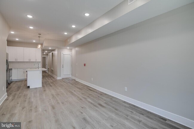Building Photo - 2017 N College Ave