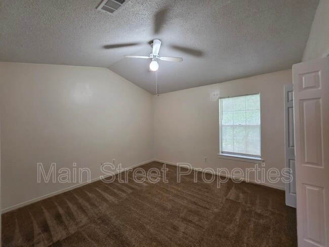 Building Photo - 3041 Belle Meade Dr
