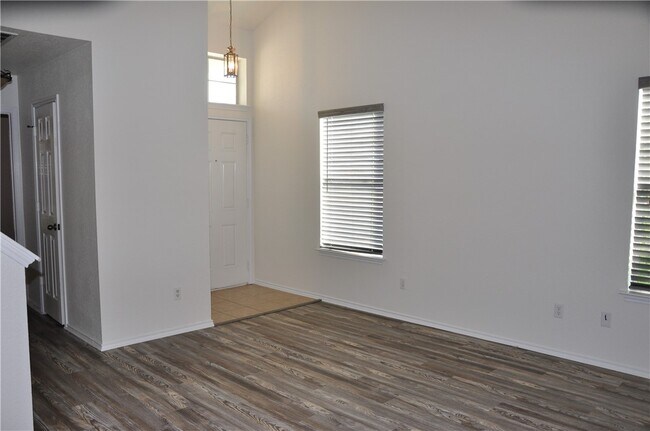 Building Photo - 127 Anderson St