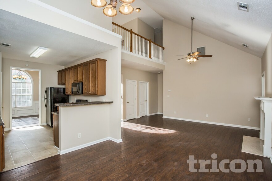 Building Photo - 4577 Garden City Dr