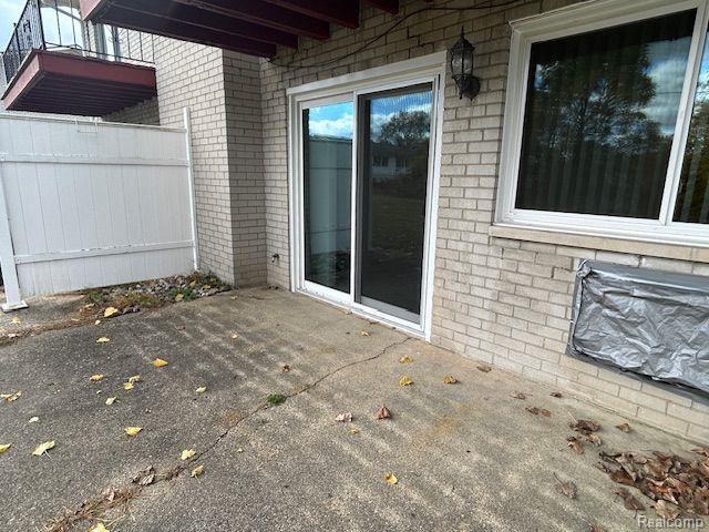 Building Photo - 151 Summit View Ct