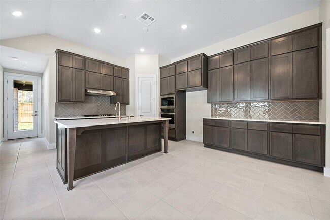 Building Photo - 233 Trapper Creek Dr