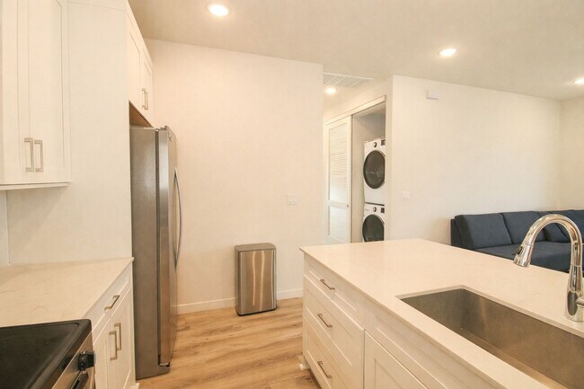 Building Photo - Modern 3-Bedroom, 2-Bathroom Apartment on Murray in San Luis Obispo