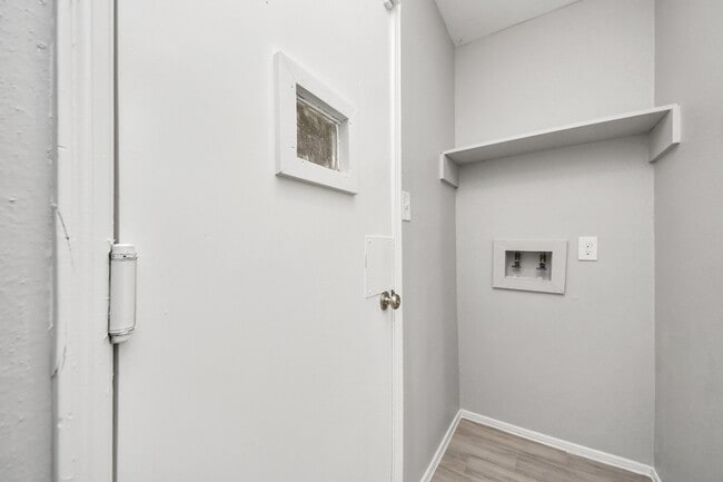 Building Photo - 19734 Oakland Valley Dr