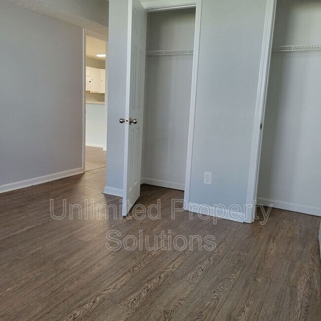 Building Photo - 209 Sunn Aire Ct