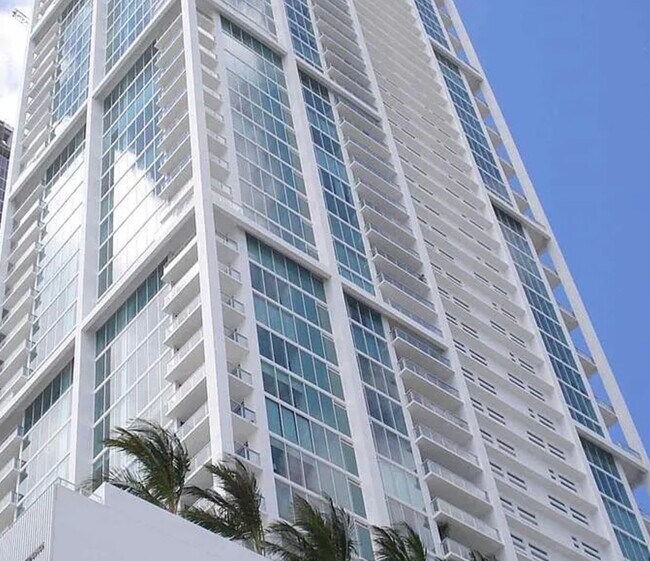 Building Photo - 1040 Biscayne Blvd