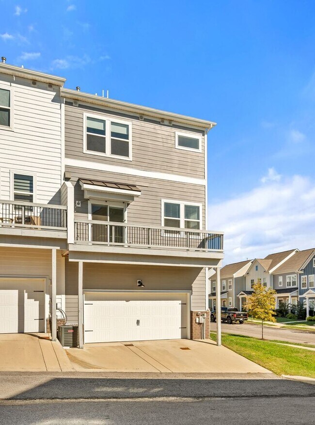 Building Photo - Burkitt Ridge Townhome